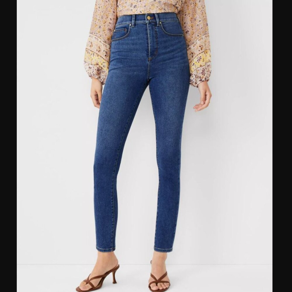 Ann Taylor Curvy Sculpting Pocket Highest Rise Skinny Jeans in mid wash 6P